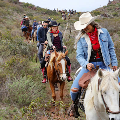 Cabalgata Baja