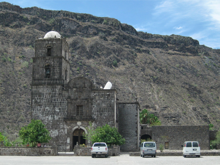 Mission San Francisco Javier exterior